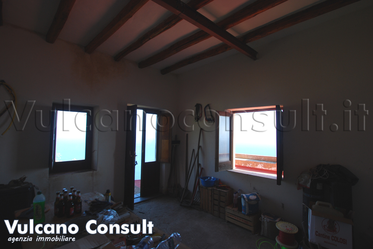 Casa rossa Alicudi