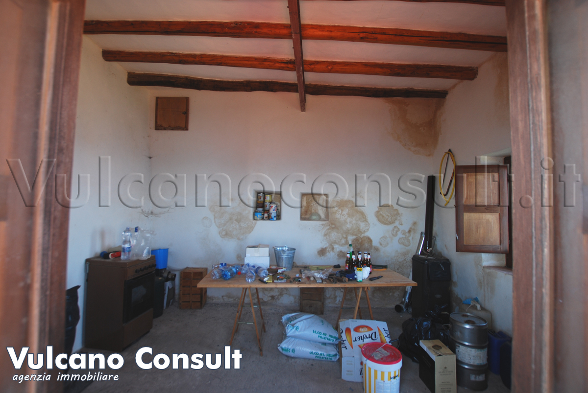 Casa rossa Alicudi