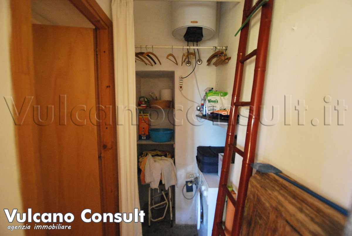 Casa tipica vista mare Alicudi