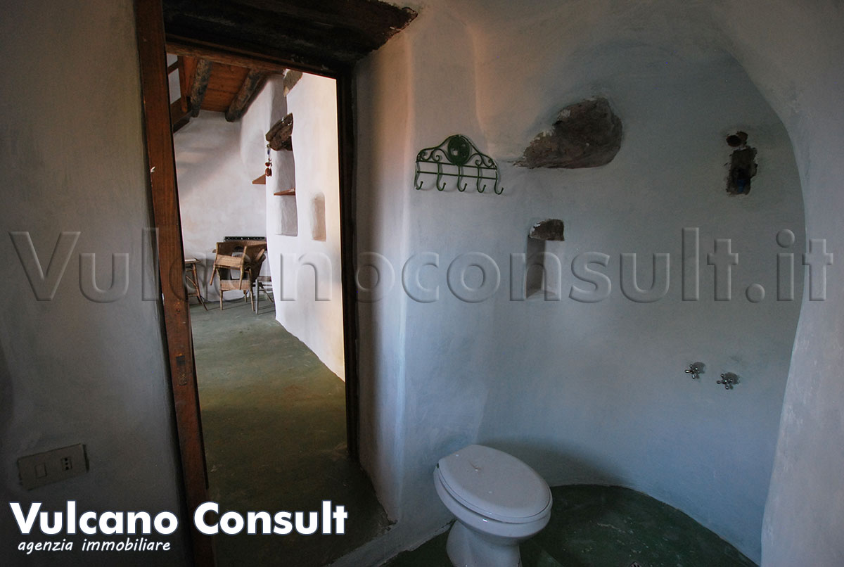 Casetta tipica eoliana Siccagni Filicudi