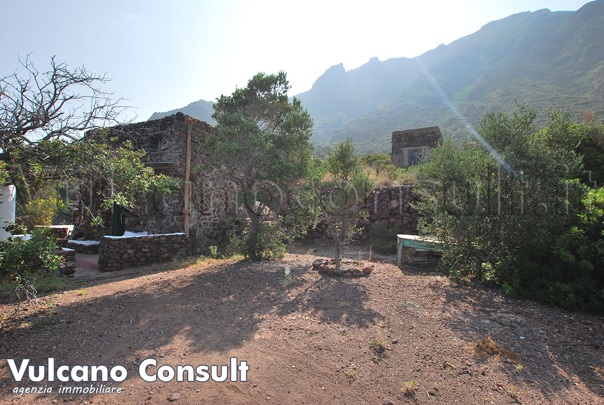 Casetta tipica eoliana Siccagni Filicudi