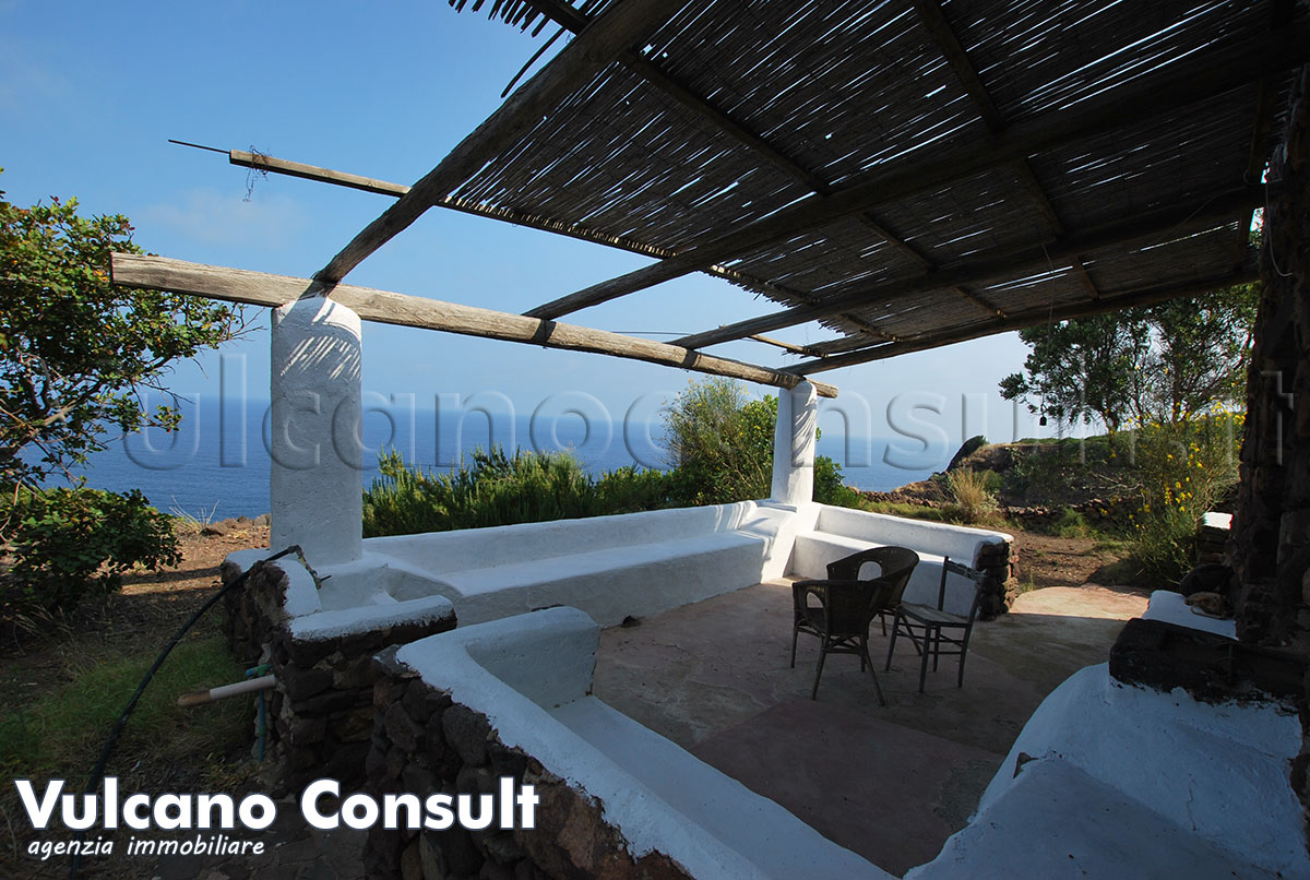 Casetta tipica eoliana Siccagni Filicudi