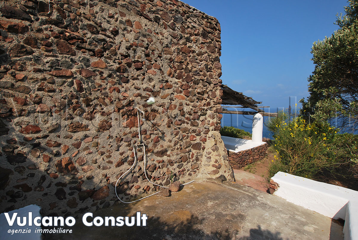 Casetta tipica eoliana Siccagni Filicudi