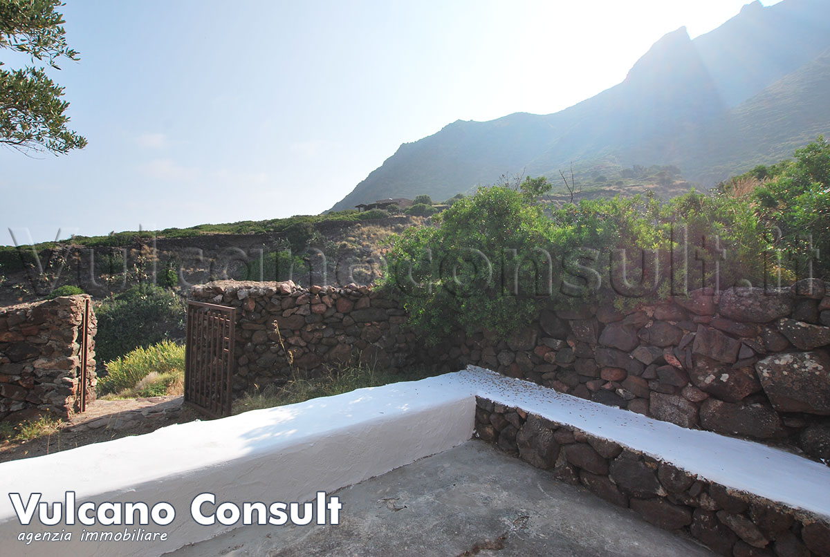 Casetta tipica eoliana Siccagni Filicudi