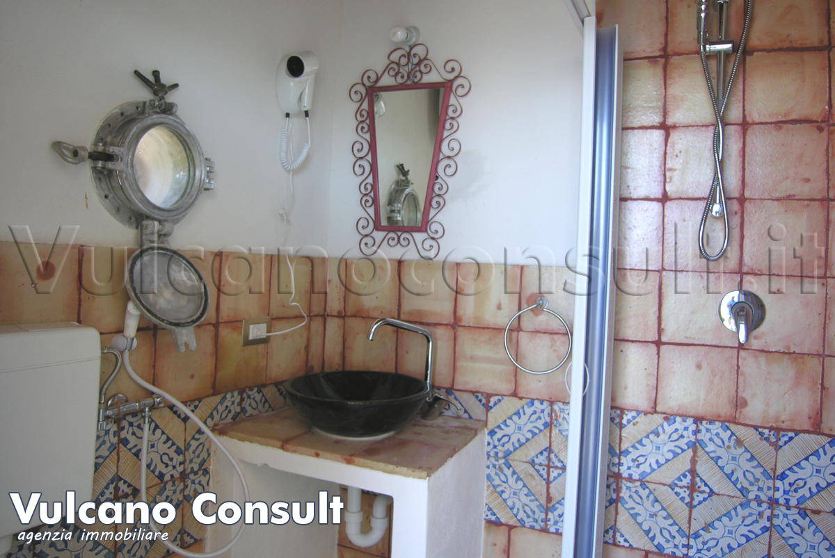 Bagno con doccia