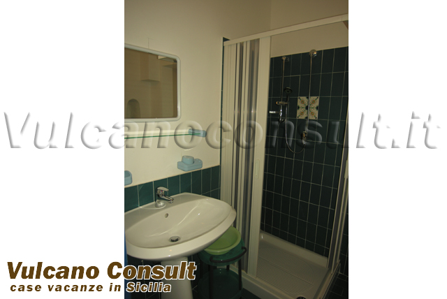 Bagno con doccia