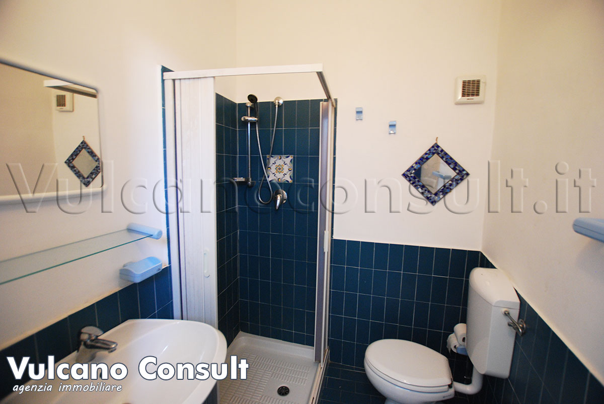 Bagno con doccia