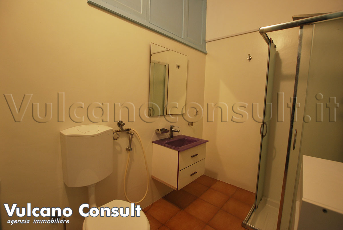Bagno con doccia