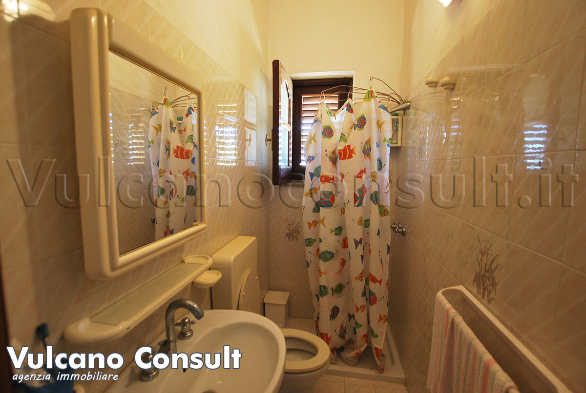 Bagno con doccia
