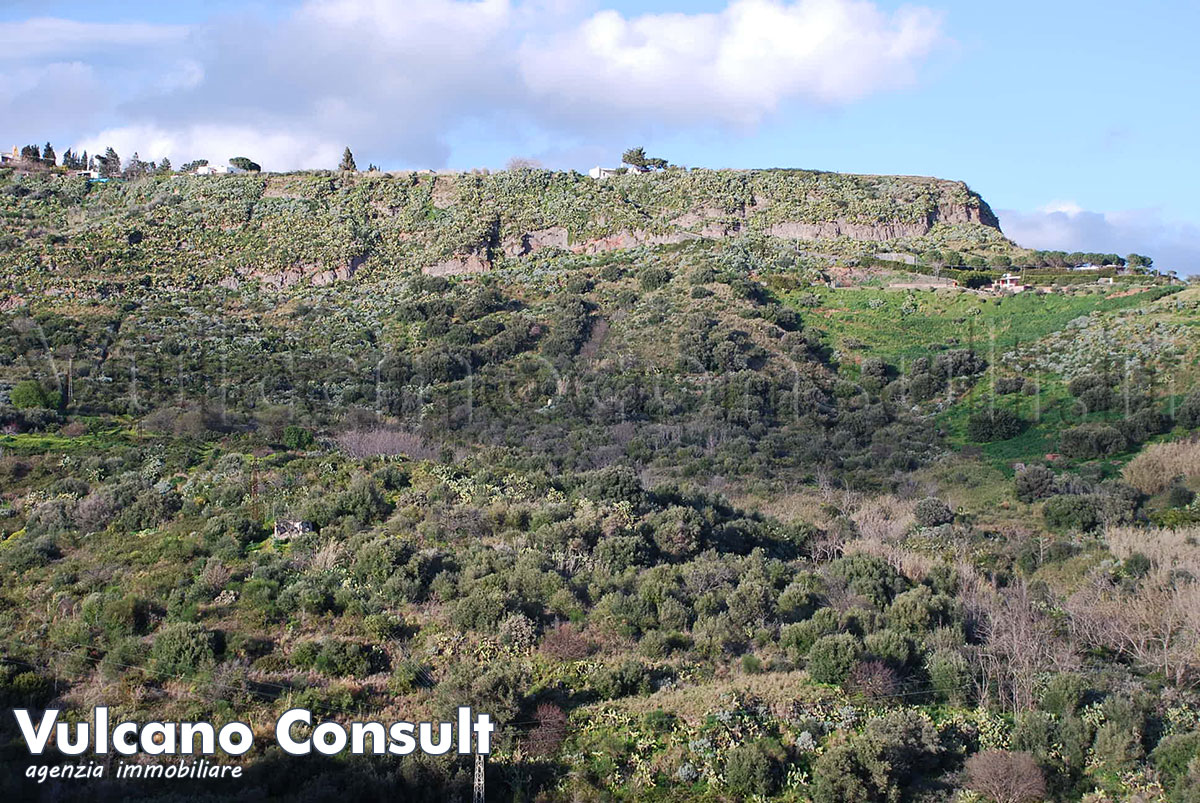 Rudere con terreno Santa Margherita Lipari