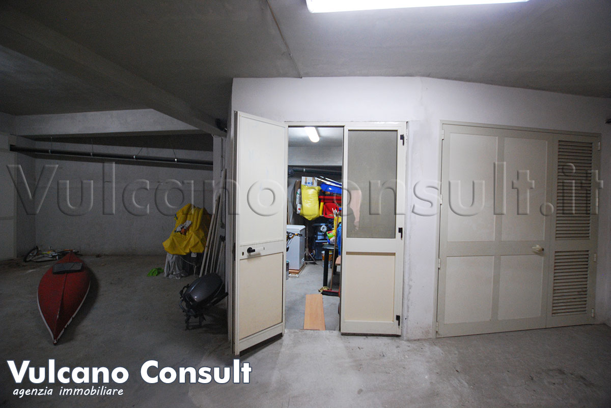 magazzino seminterrato