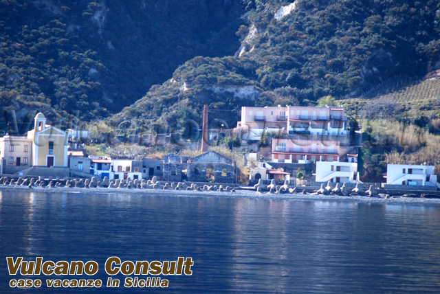 Fabbricato sul mare Acquacalda Lipari