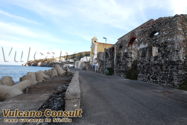 Fabbricato sul mare Acquacalda Lipari