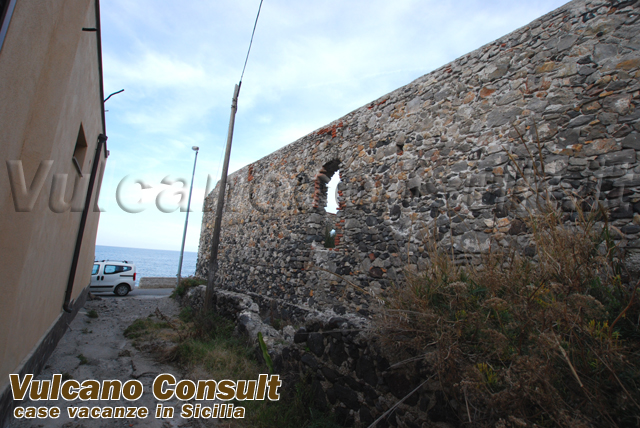 Fabbricato sul mare Acquacalda Lipari