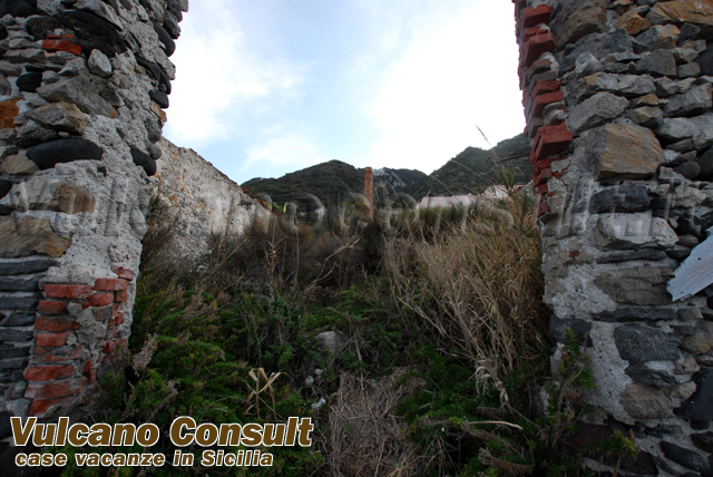 Fabbricato sul mare Acquacalda Lipari