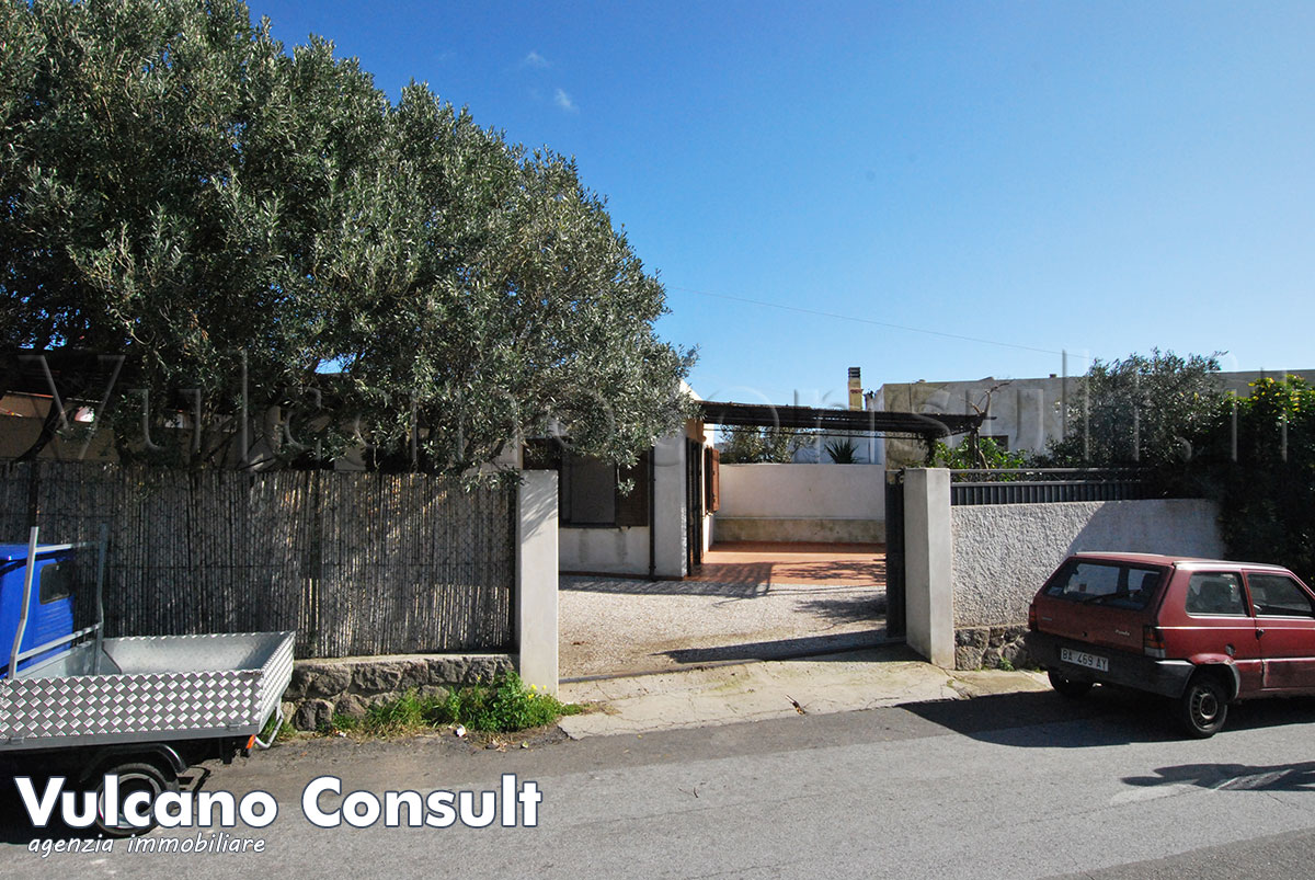 Vendesi villetta Stradale Pianoconte Lipari