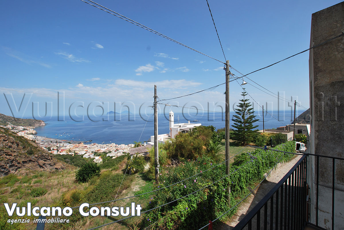 Vendesi casa golia Canneto Lipari 