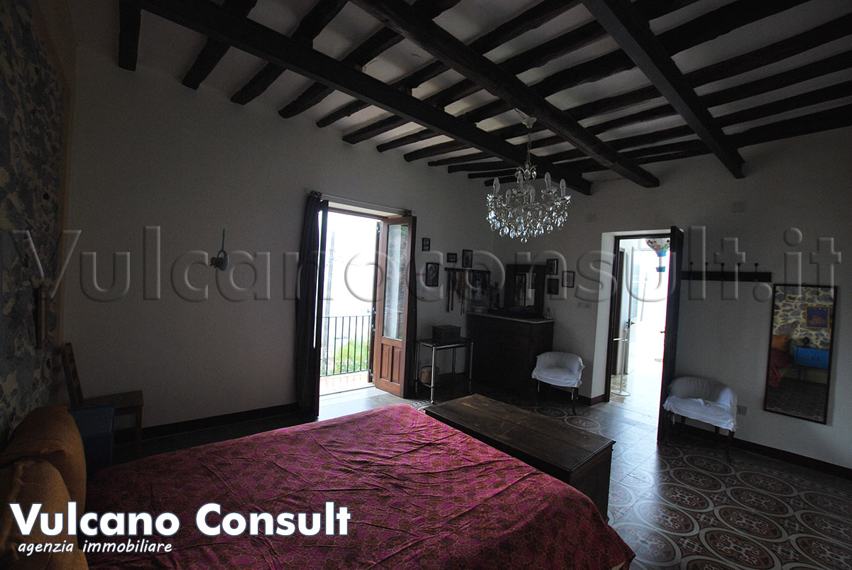 Vendesi casa golia Canneto Lipari 