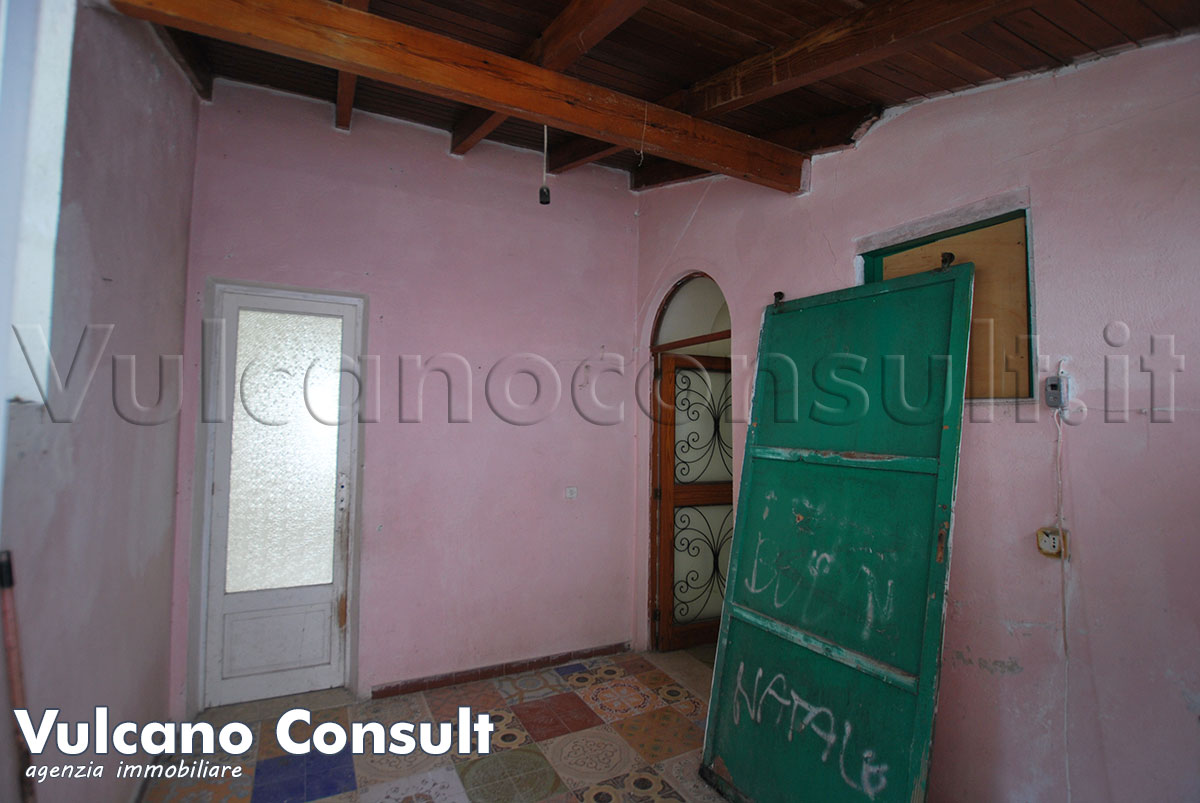 Vendesi casa Nazario Sauro Canneto Lipari