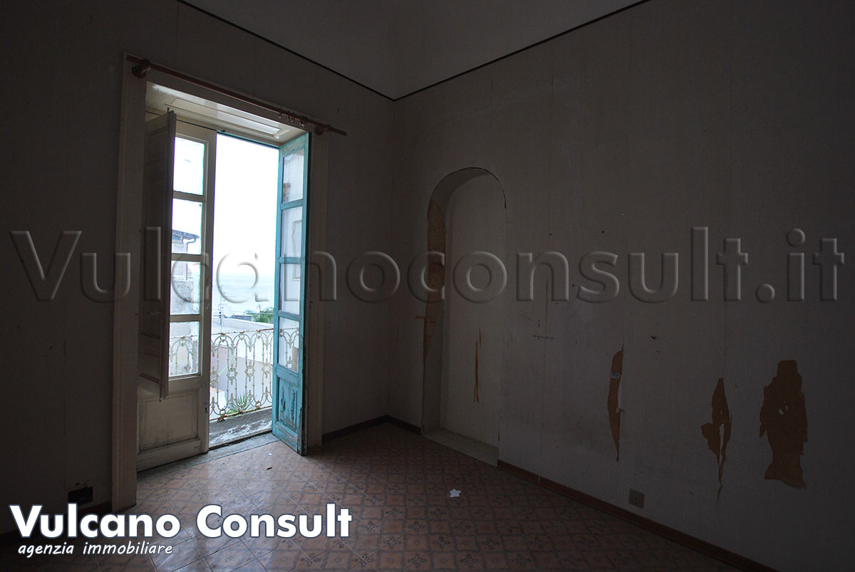 Vendesi casa Nazario Sauro Canneto Lipari
