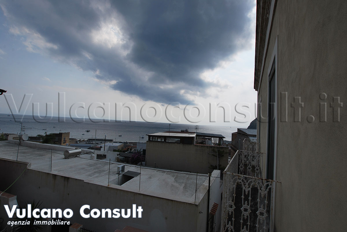 Balcone con vista mare