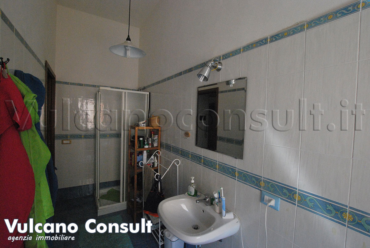 Bagno con doccia