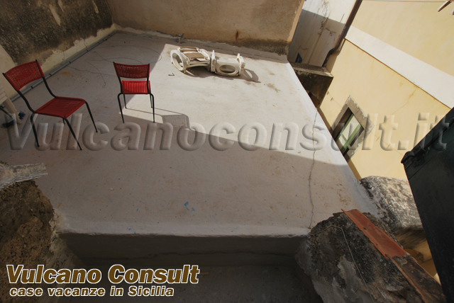 Vendesi nuda proprieta vico Aretusa Lipari