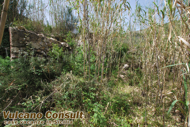 Rudere con progetto approvato Lami Lipari