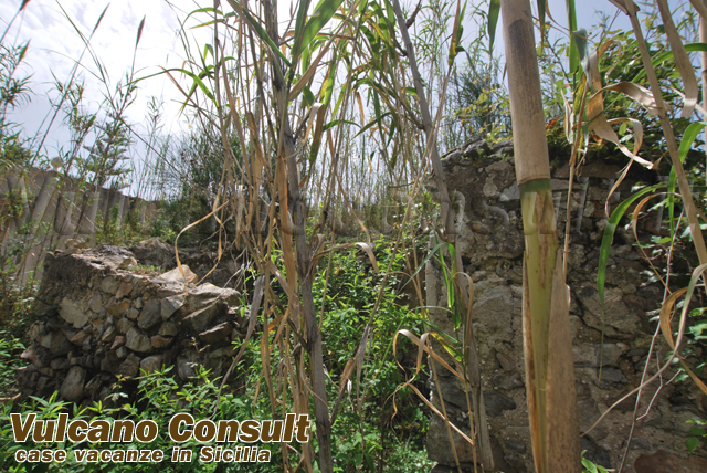 Rudere con progetto approvato Lami Lipari