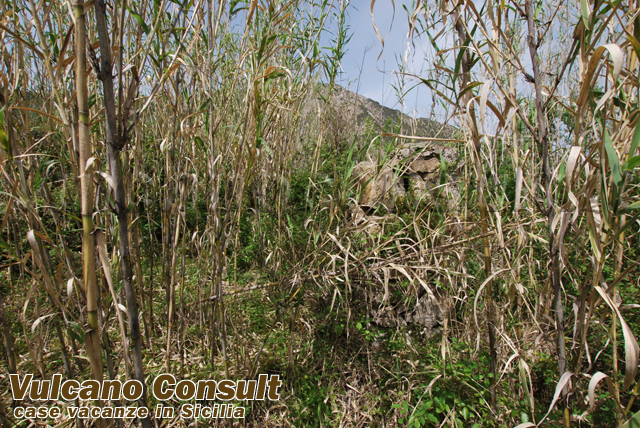 Rudere con progetto approvato Lami Lipari