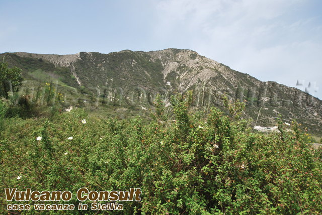 Rudere con progetto approvato Lami Lipari