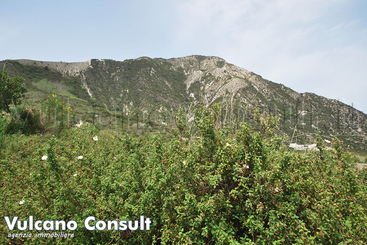 Rudere con progetto approvato Lami Lipari