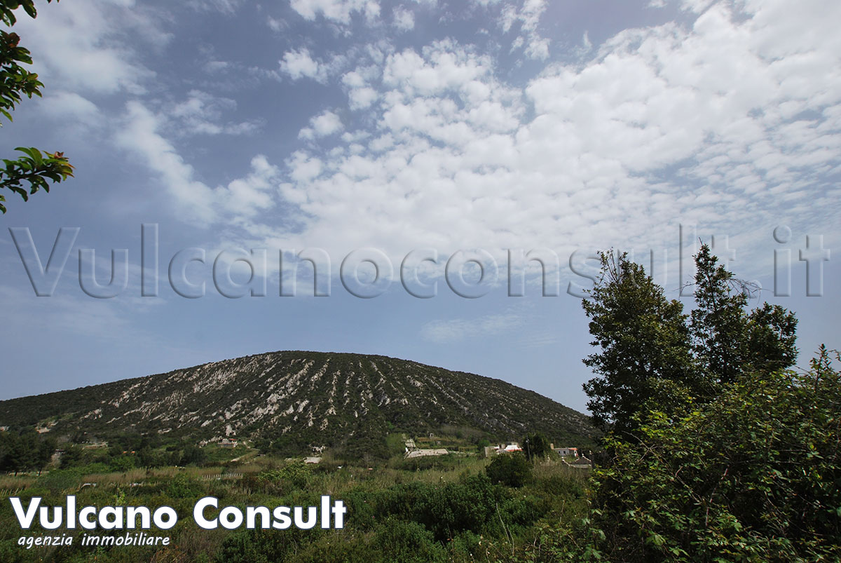 Rudere con progetto approvato Lami Lipari