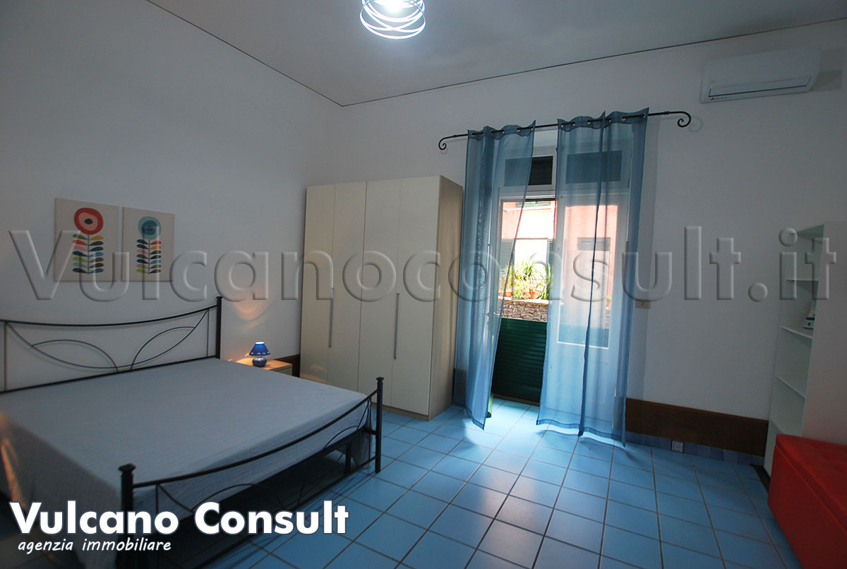 Vendesi fabbricato via roma Lipari