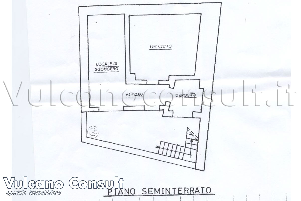 Vendesi casa stradale Pianoconte Lipari
