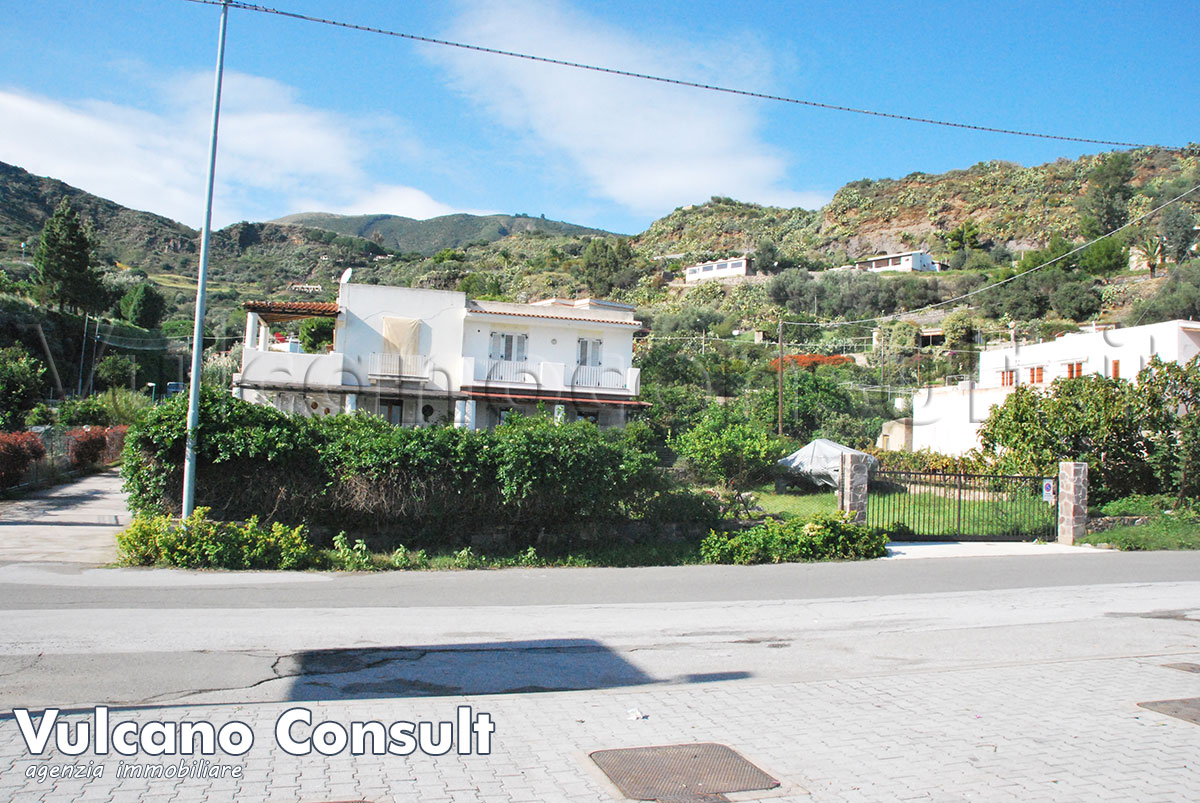 Vendesi terreno con idea progettuale Marina Lunga 