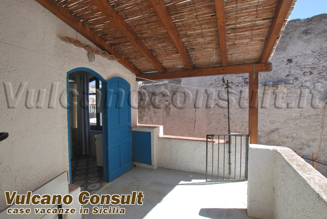 Vendesi casa via Mazzini Canneto Lipari