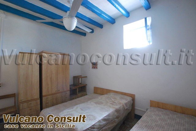 Vendesi casa via Mazzini Canneto Lipari