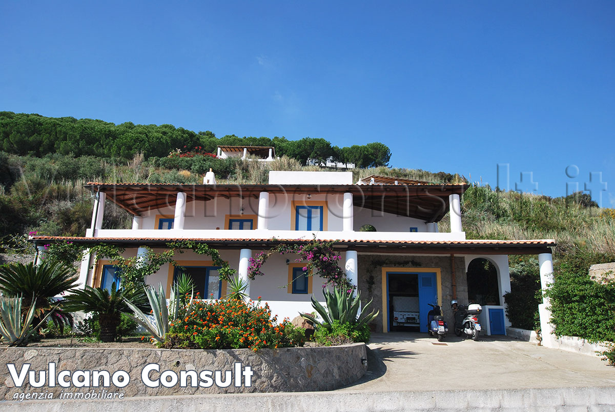 vendesi villa Cappero Lipari