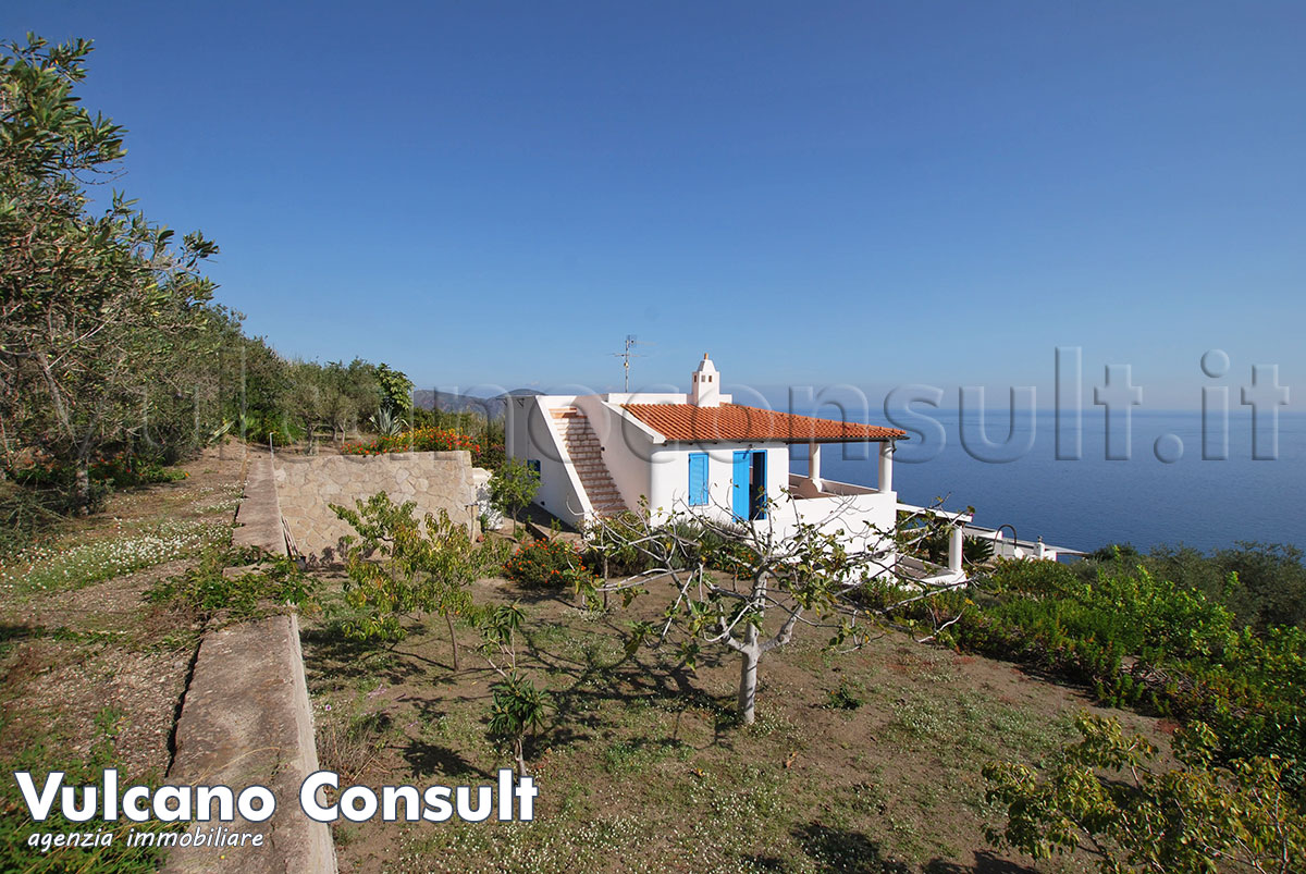 vendesi villa Cappero Lipari