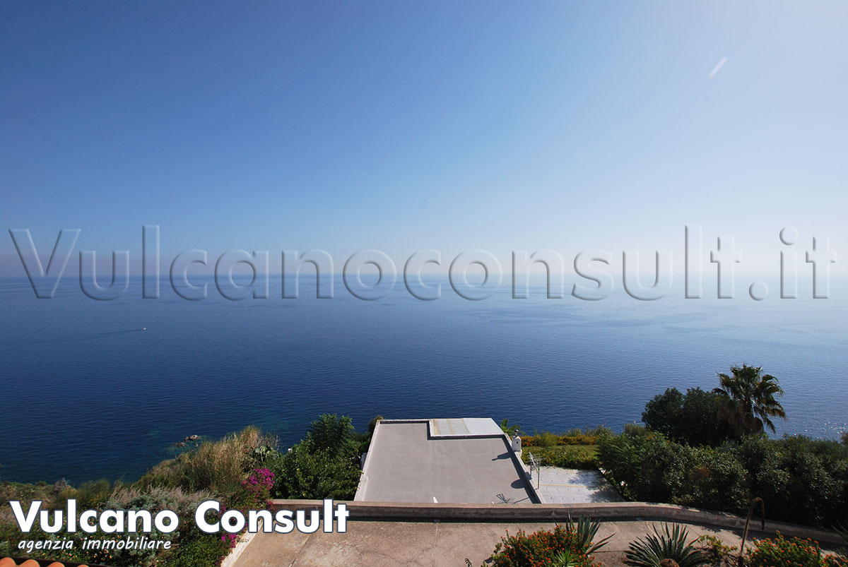 vendesi villa Cappero Lipari