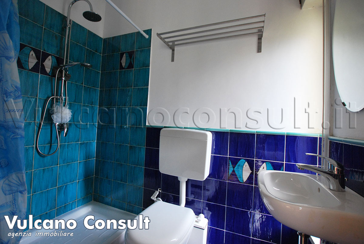 Bagno con doccia