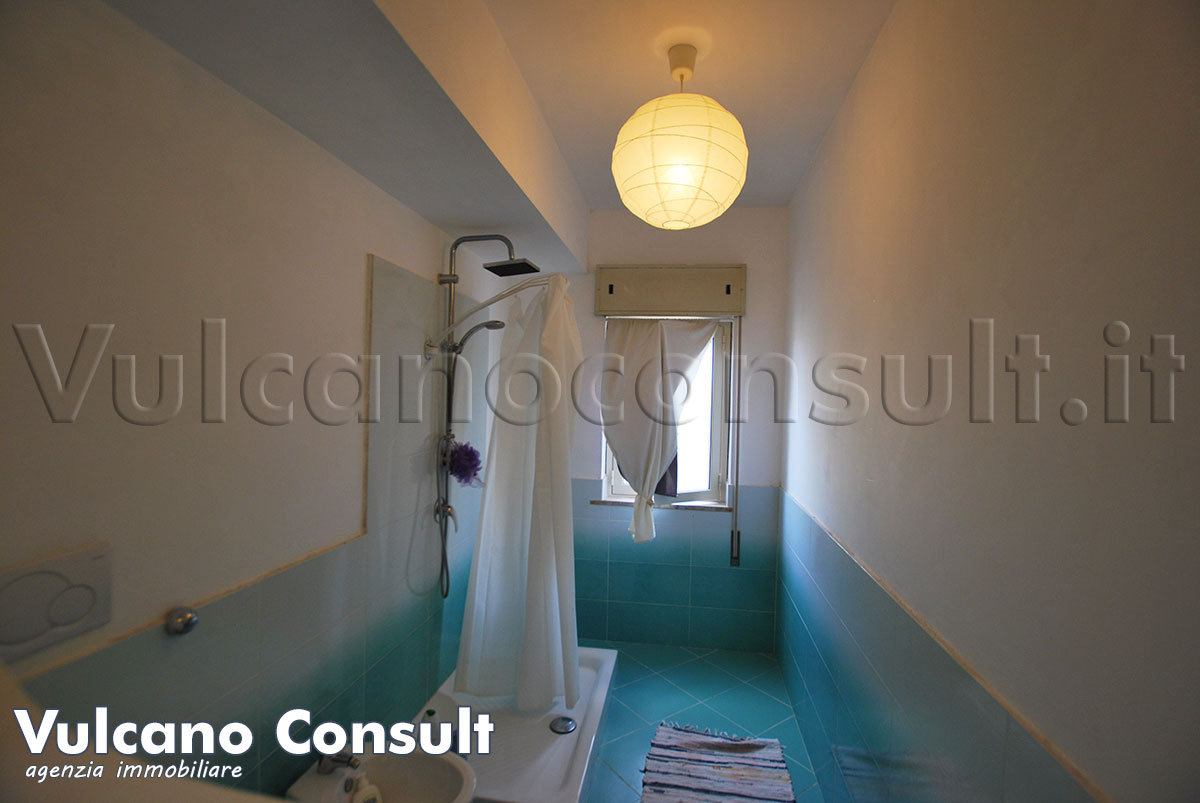 Bagno con doccia
