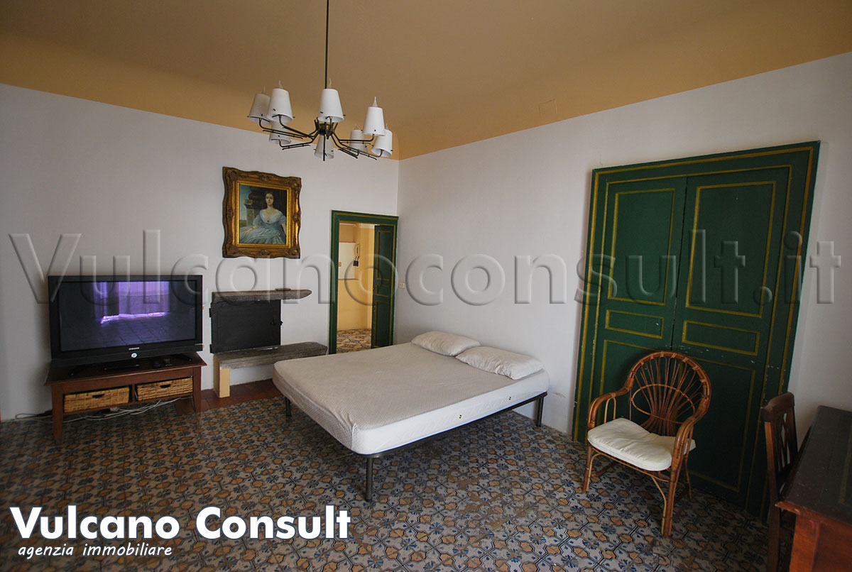 Appartamento secondo piano centro Lipari