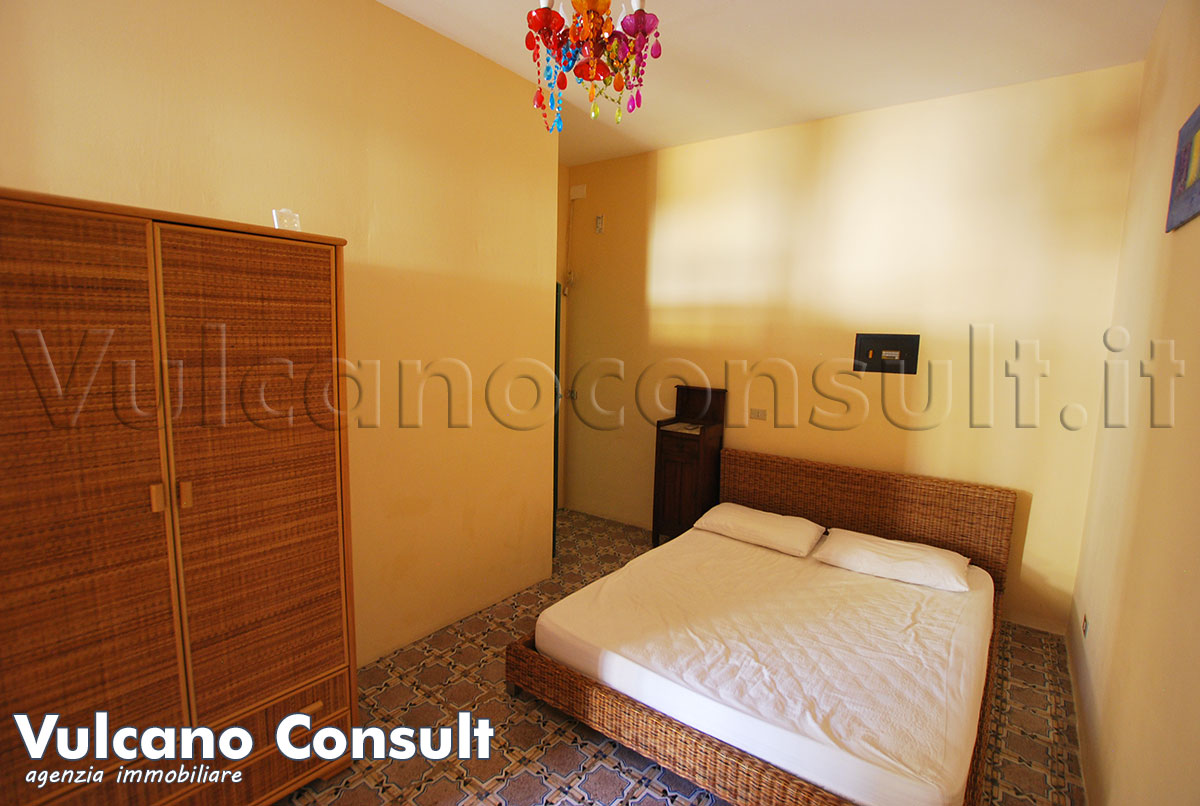 Appartamento secondo piano centro Lipari