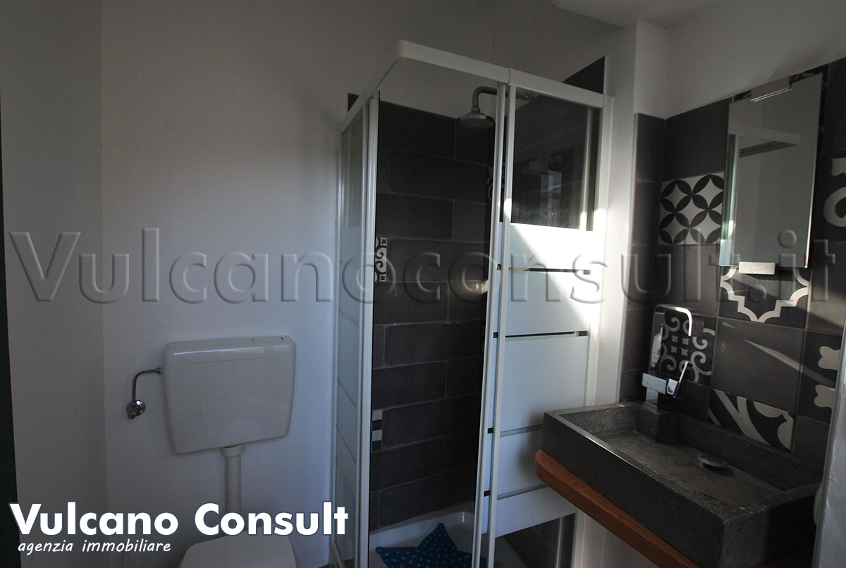 Bagno con doccia