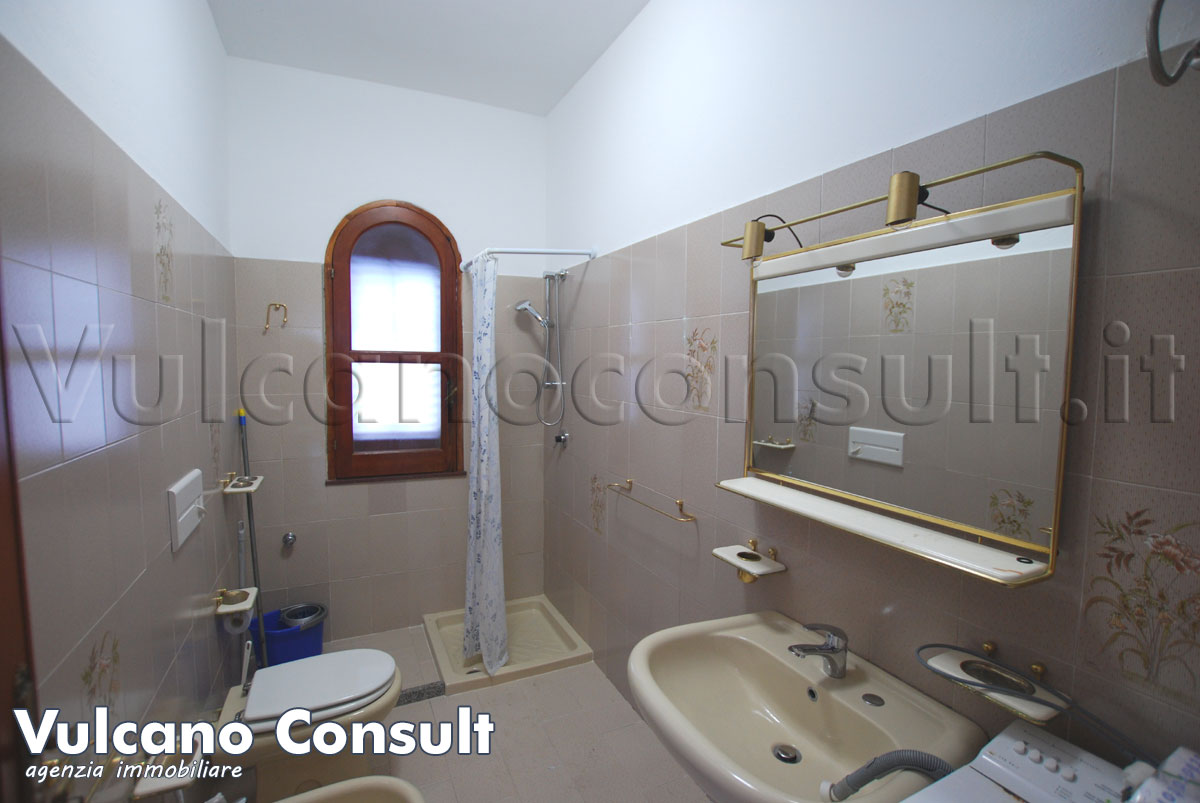 Bagno con doccia Bagno con doccia