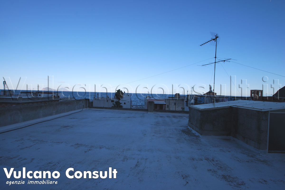 Vista mare dal tetto