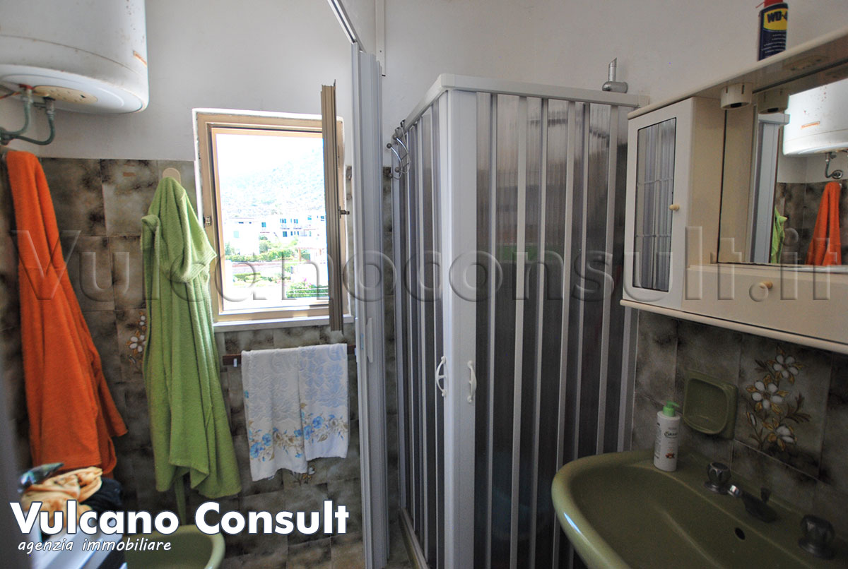 Bagno con doccia