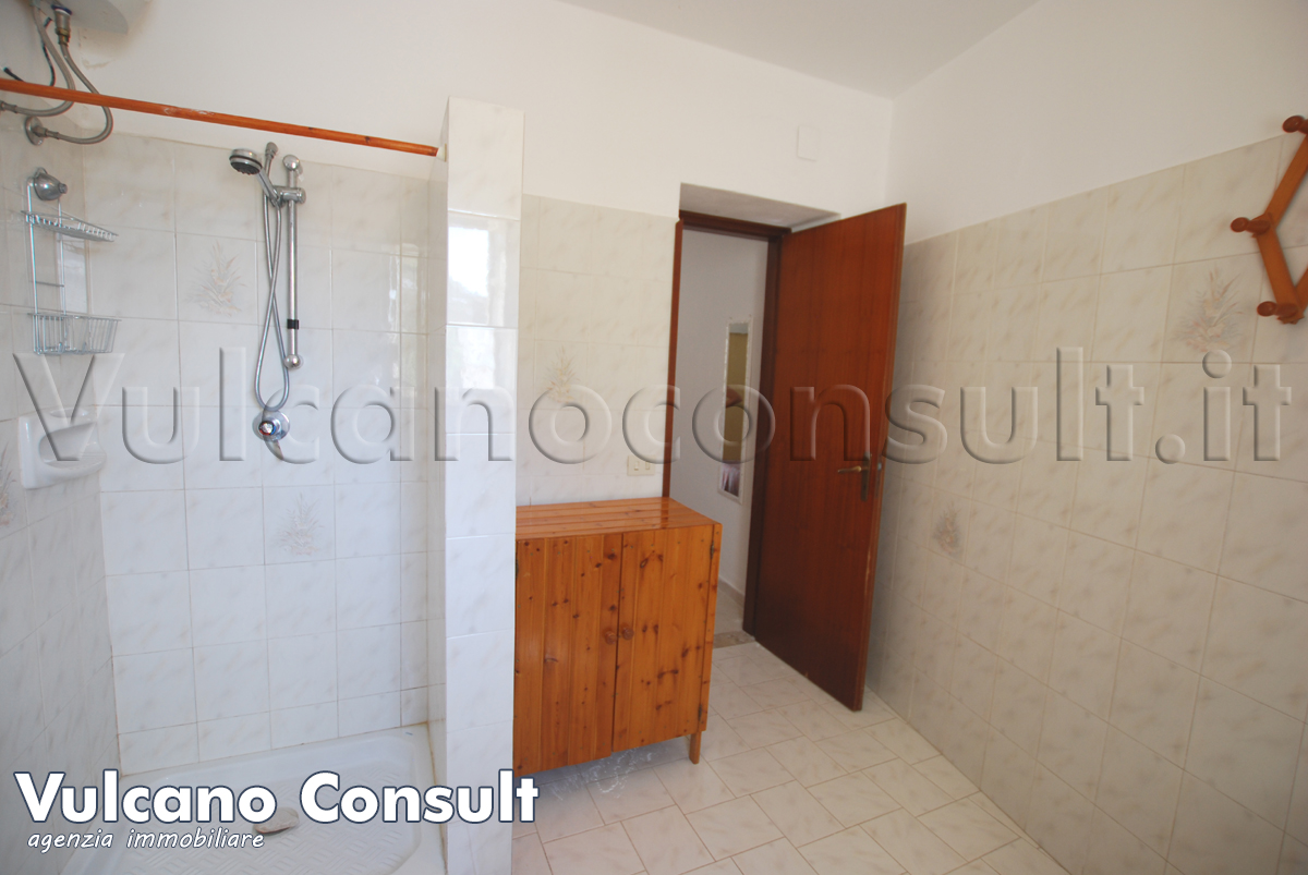 Bagno con doccia